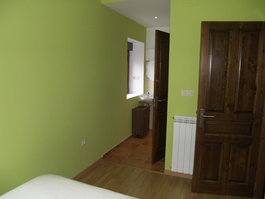 Albergue De Yebra Yebra de Basa Oda fotoğraf